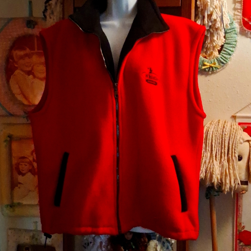 Like New,Warm & Cozy,Deep Red with Black Trim,Fleece Vest,Made in Canada 🇨🇦 ♥️
